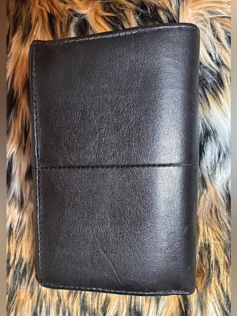 Coach Soho trifold wallet in black leather - Picture 2 of 9